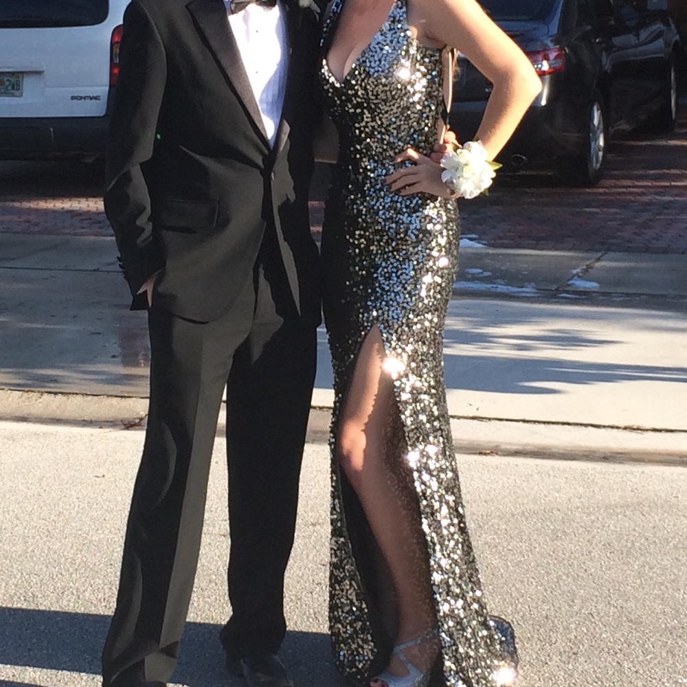 ⚡️PROM DRESS⚡️ - Picture 2 of 7